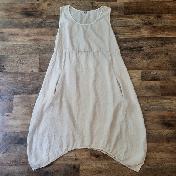 Rosemarine Dresses & Skirts - Rosemarine Made in Italy 100% Linen White Bubble Hem Dress With Pockets Size L